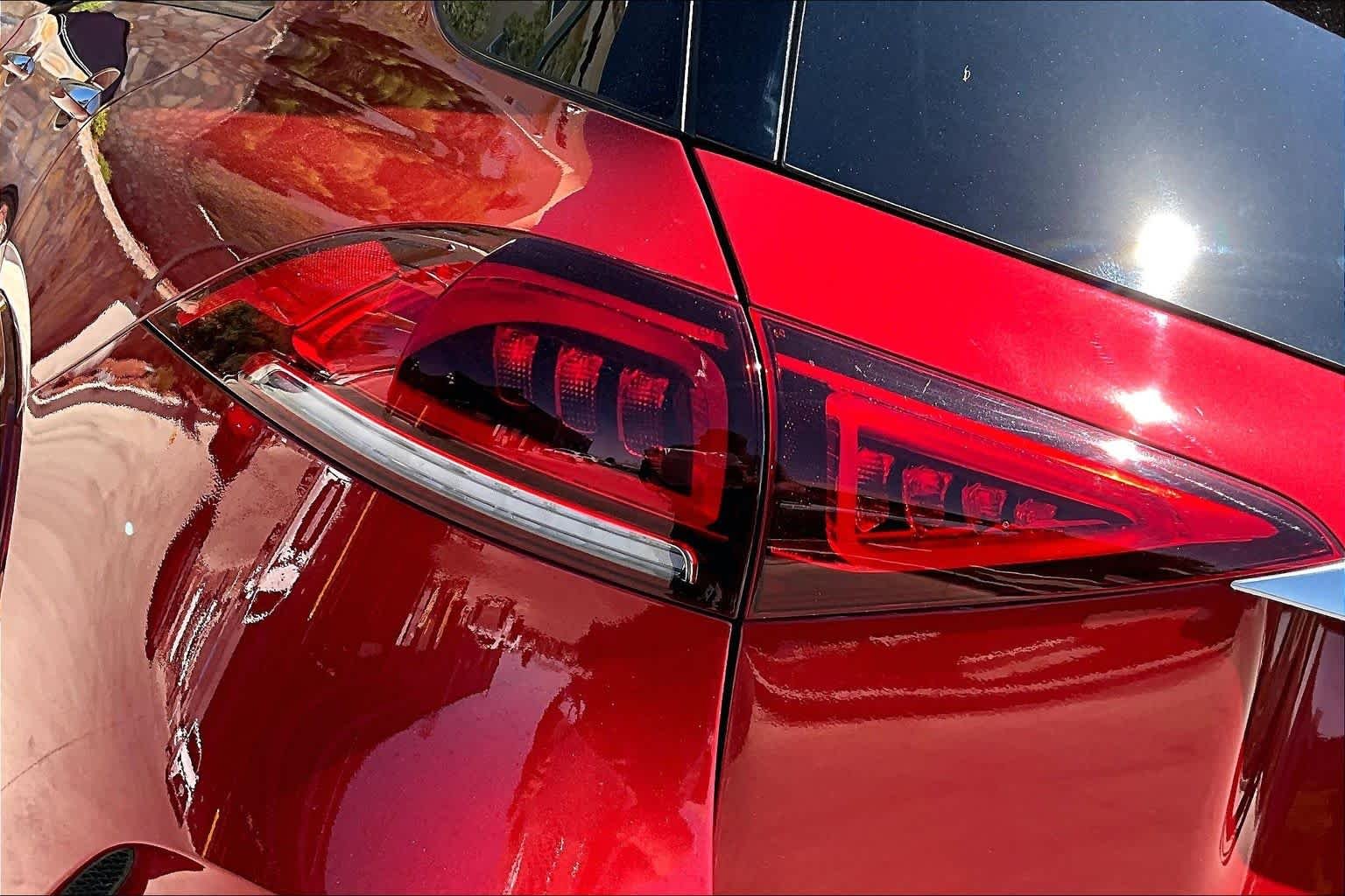 Used 2023 MANUFAKTUR Cardinal Red Metallic Mercedes-Benz GLE 350 image 13