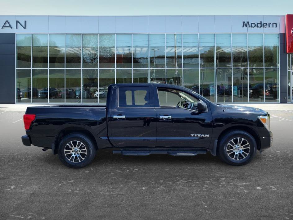Used 2021 Super Black Nissan SV image 4