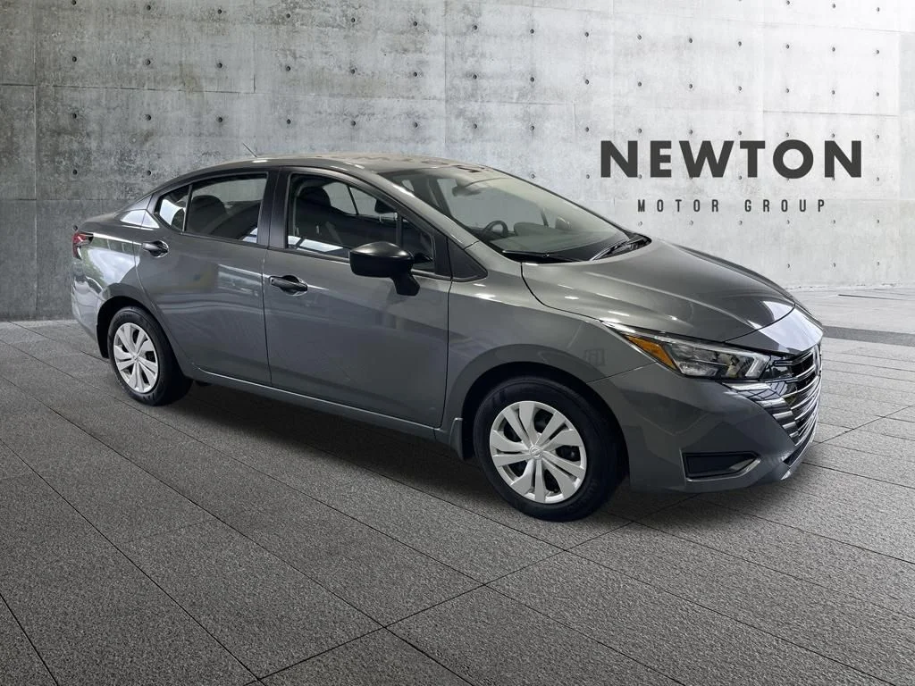 2025 Nissan Versa 1.6 S CVT's photo