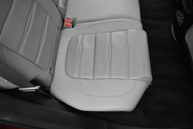 Used 2018 Red Honda EX-L image 25