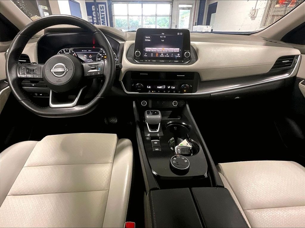 Used 2023 White Nissan SV image 21