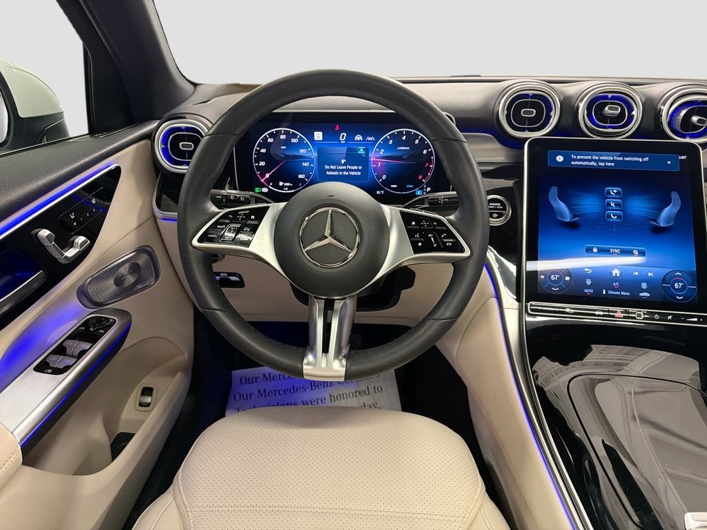 Used 2026 White Mercedes-Benz GLC 300 image 23