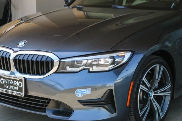 Used 2021 Gray BMW 330e iPerformance image 4