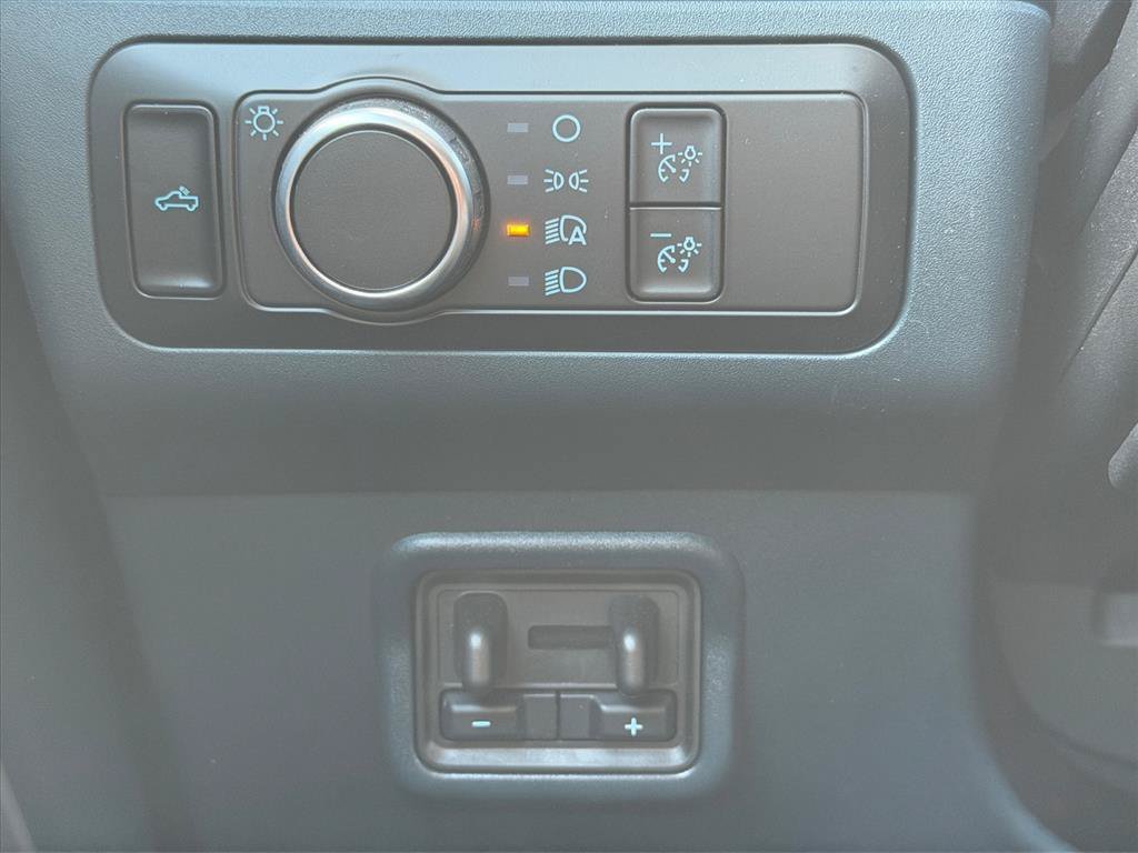 New 2026 Oxford White Ford XLT image 15