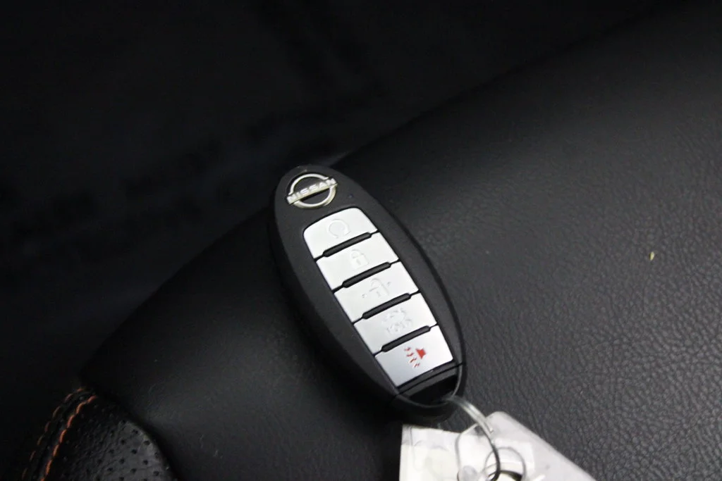 Certified Used 2023 White Nissan 2.5 SR image 28