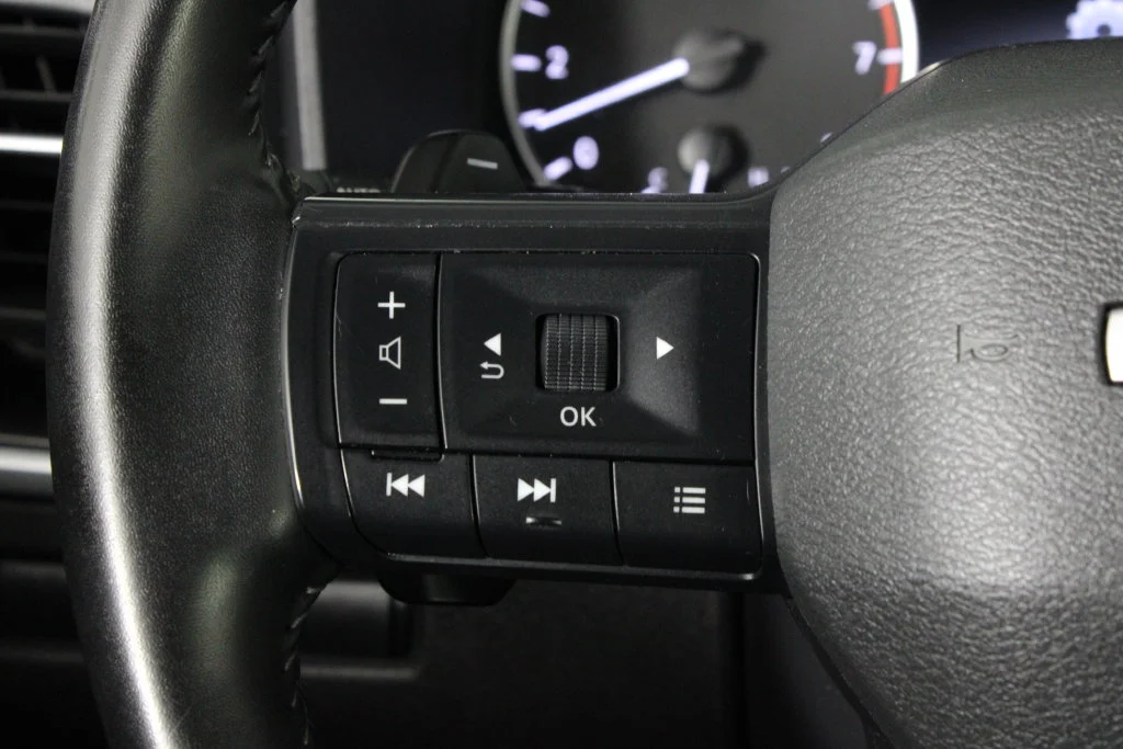 2025 Nissan Rogue SV - Photo 21