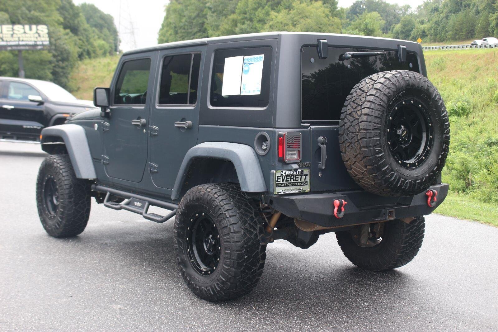 Used 2016 Black Jeep Rubicon image 5