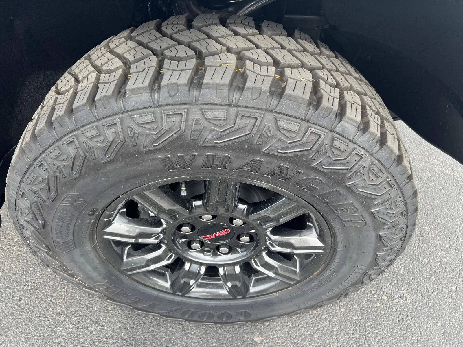2026 GMC Sierra 1500 AT4X - Photo 11