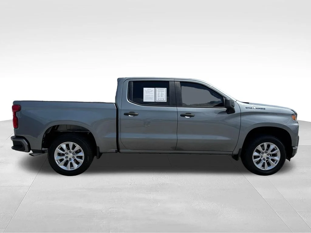 Used 2021 Gray Chevrolet Custom image 52