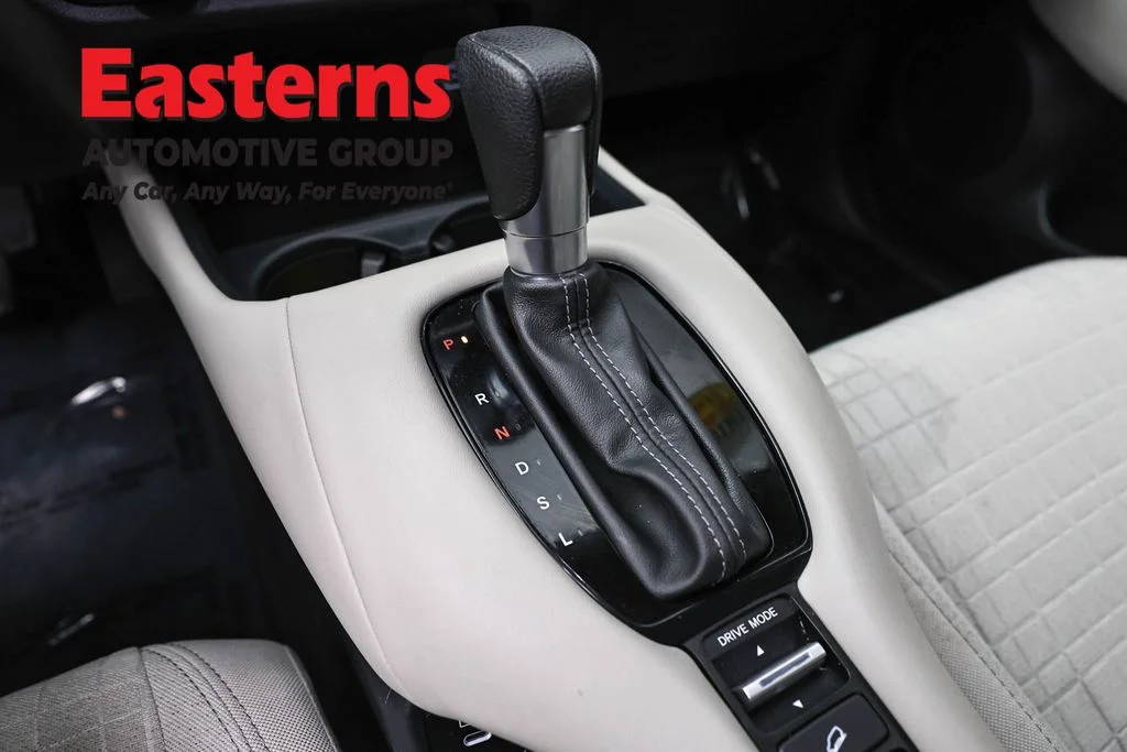 Used 2025 Silver Honda LX image 13