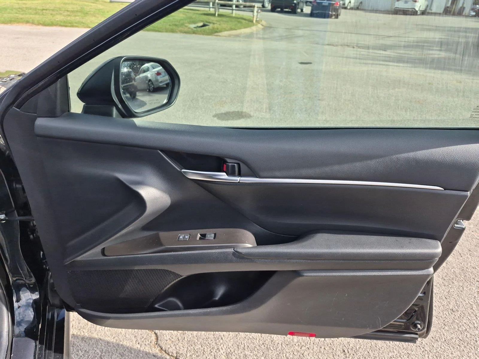 Used 2024 Midnight Black Metallic Toyota SE image 33