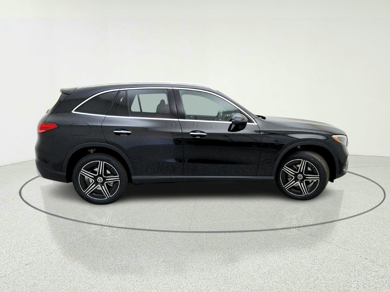 New 2026 Black Mercedes-Benz GLC 300 SUV image 7
