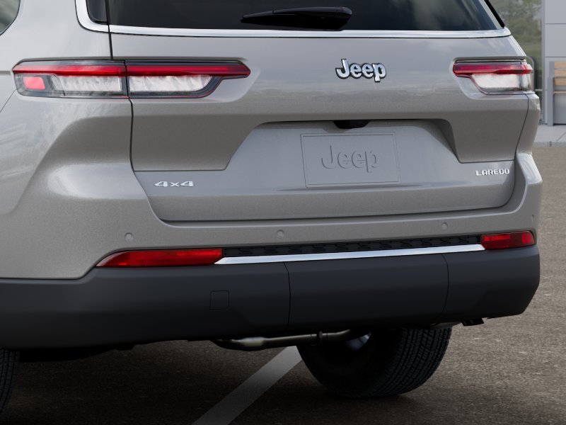 New 2026 Silver Zynith Jeep Laredo image 25