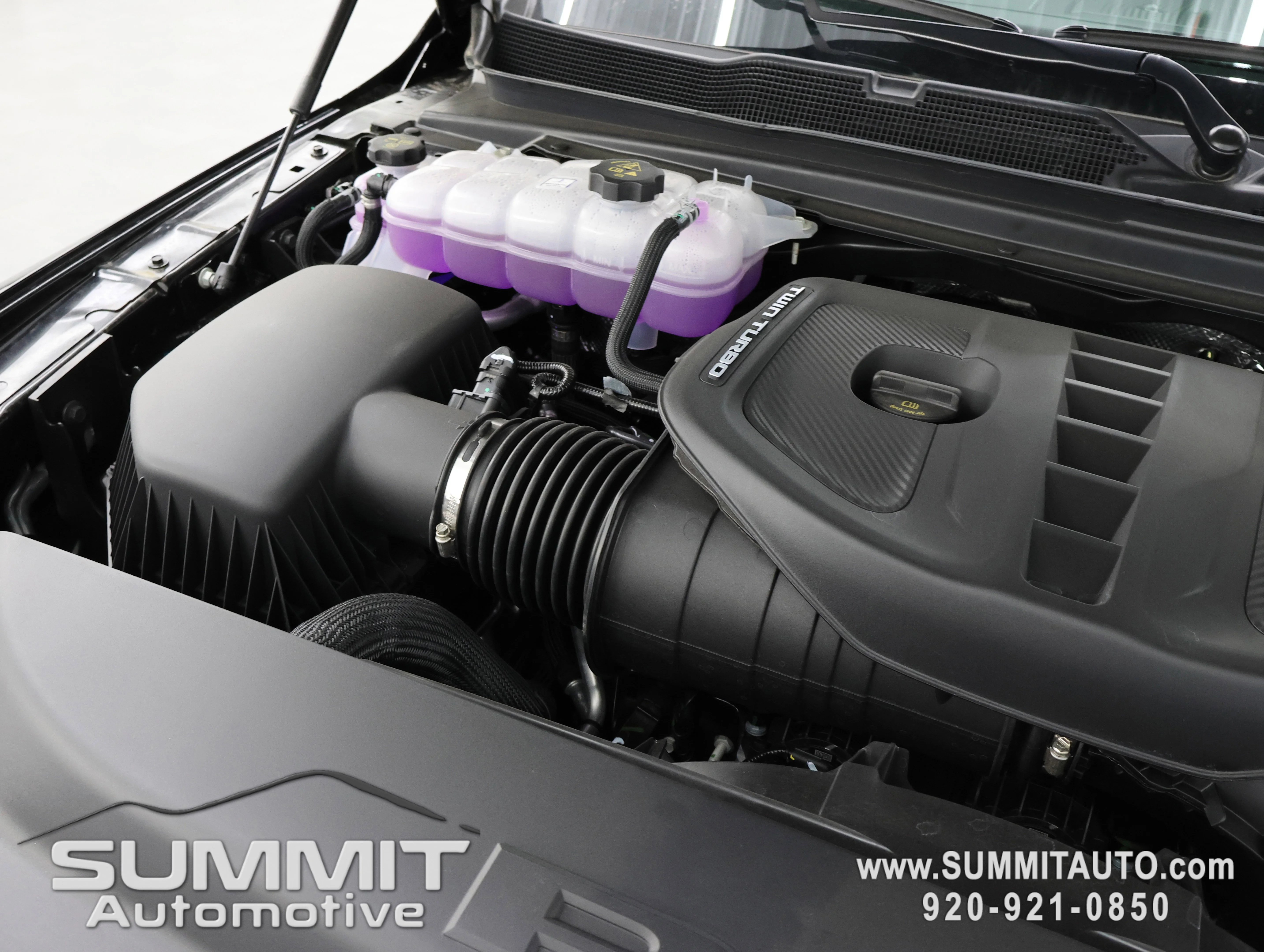New 2026 Diamond Black Crystal Pearl-Coat Exterior Paint RAM Limited image 26