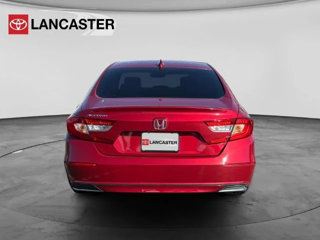 Used 2018 Red Honda LX 1.5T image 6