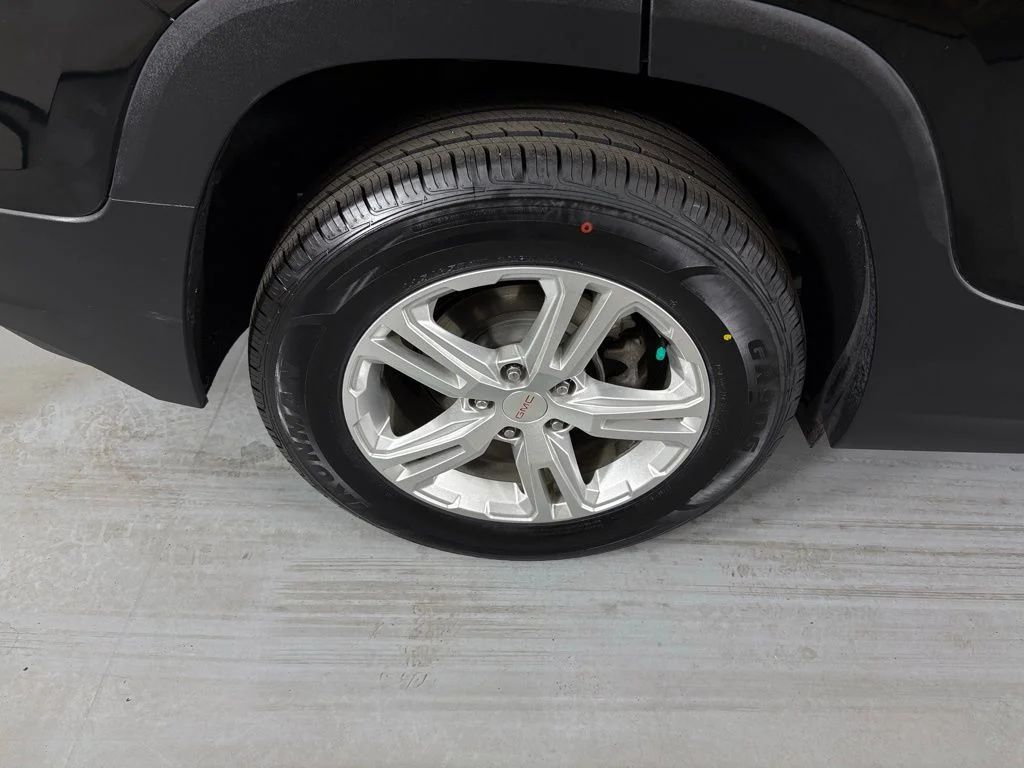Used 2019 Black GMC SLE image 11