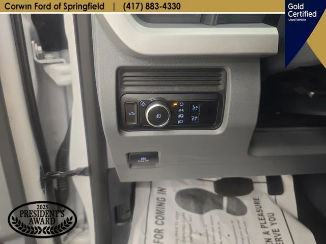 Certified Used 2025 Oxford White Ford XLT image 34