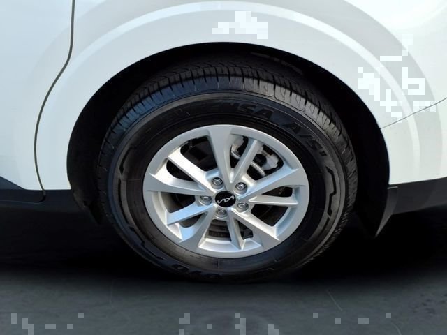 Used 2024 White Kia LX image 13