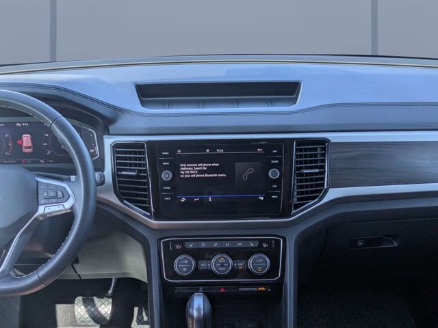 Used 2023 Silver Volkswagen 3.6L V6 SE w/Technology image 19