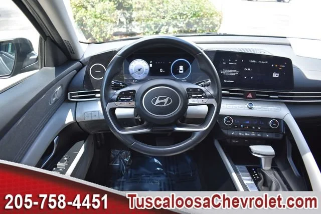 Used 2025 Amazon Gray Hyundai Limited image 27
