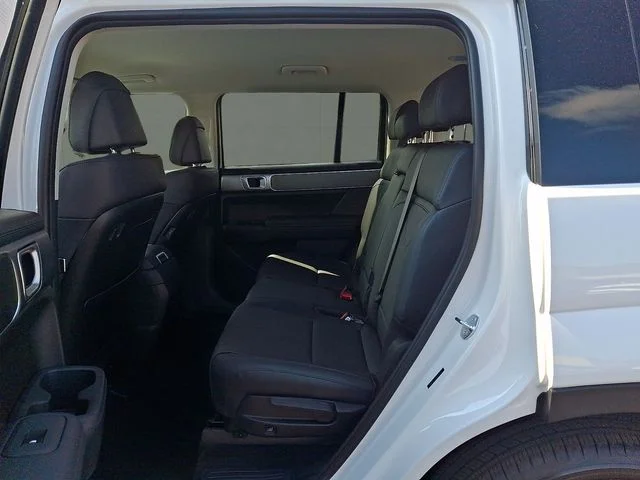 New 2027 White Hyundai SEL image 8