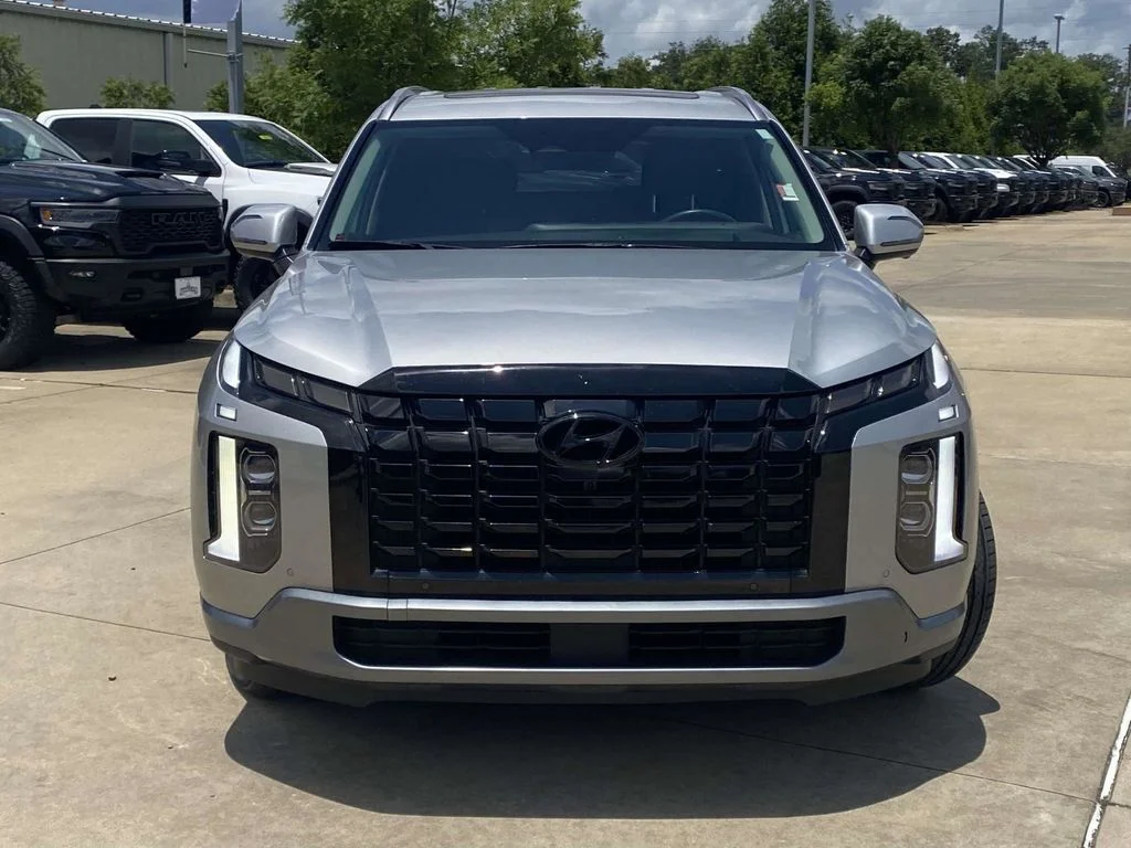 Used 2024 Silver Hyundai Limited image 2