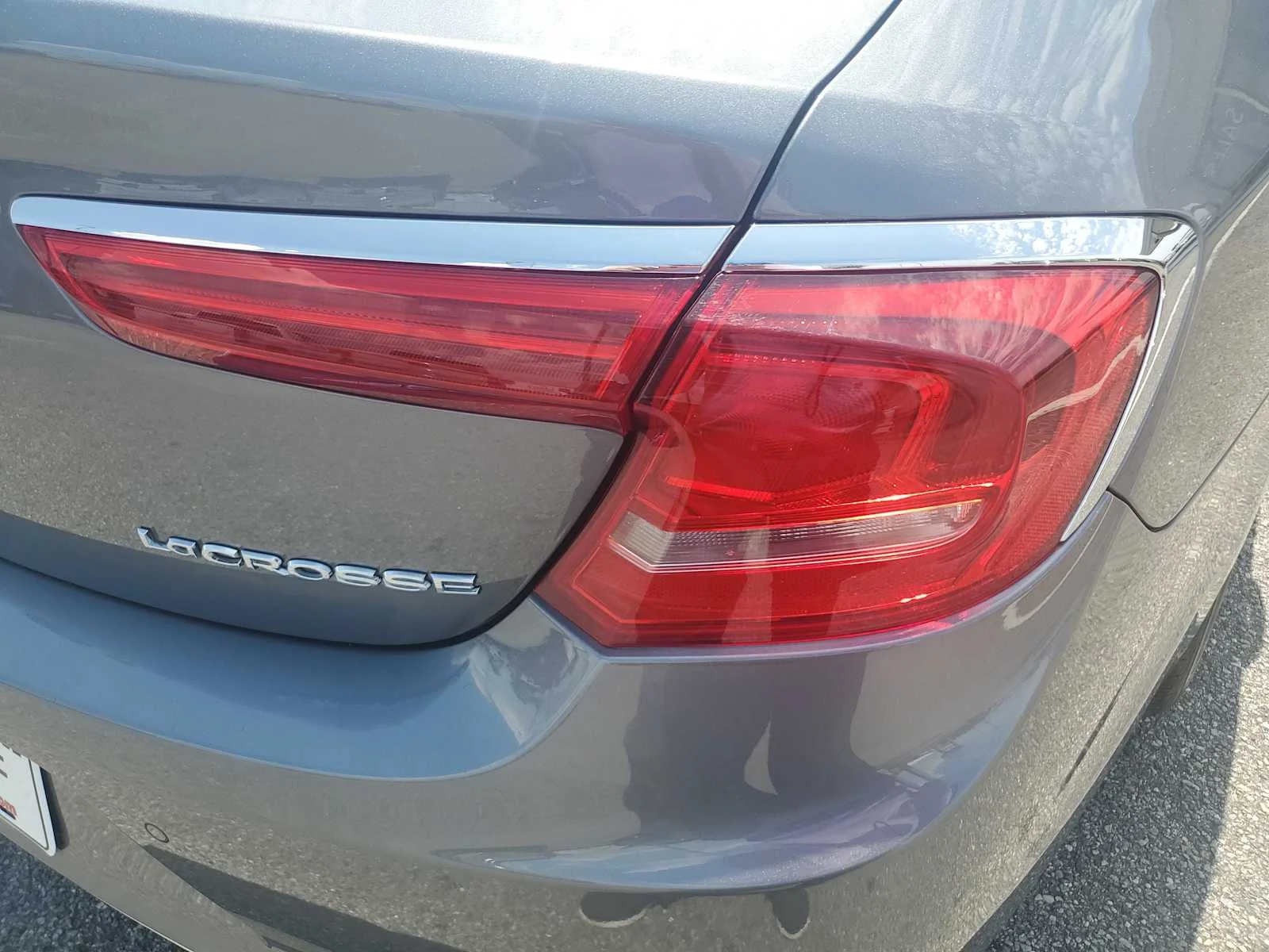 Used 2018 SATIN STEEL METALLIC Buick Essence image 6