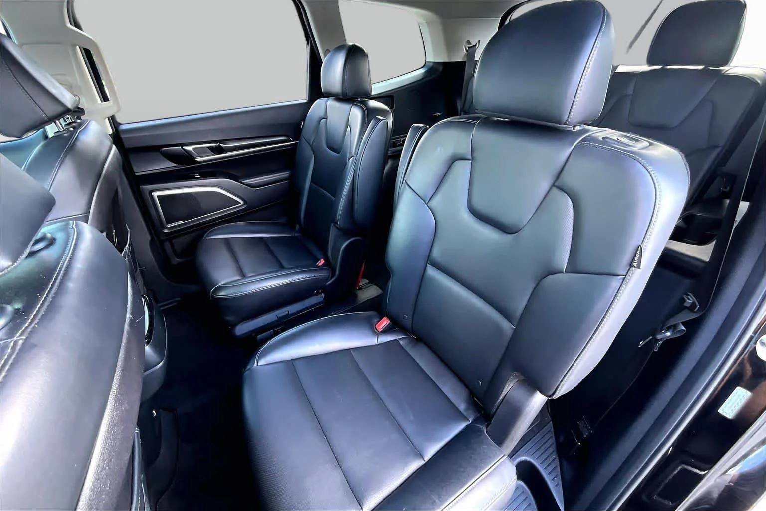 Used 2024 Ebony Black Kia S image 21