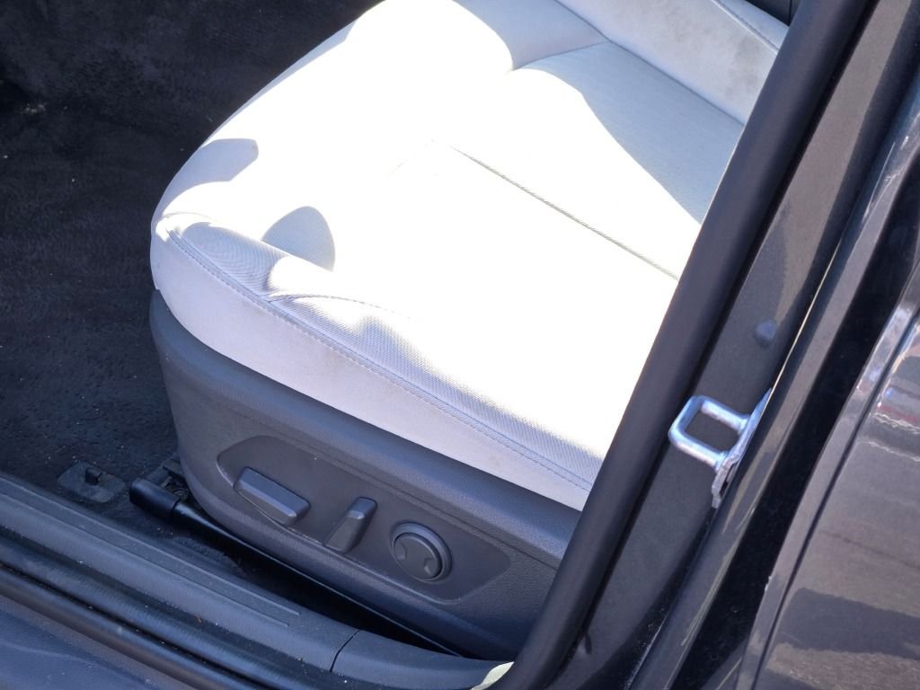 Used 2025 Gray Hyundai SEL image 20