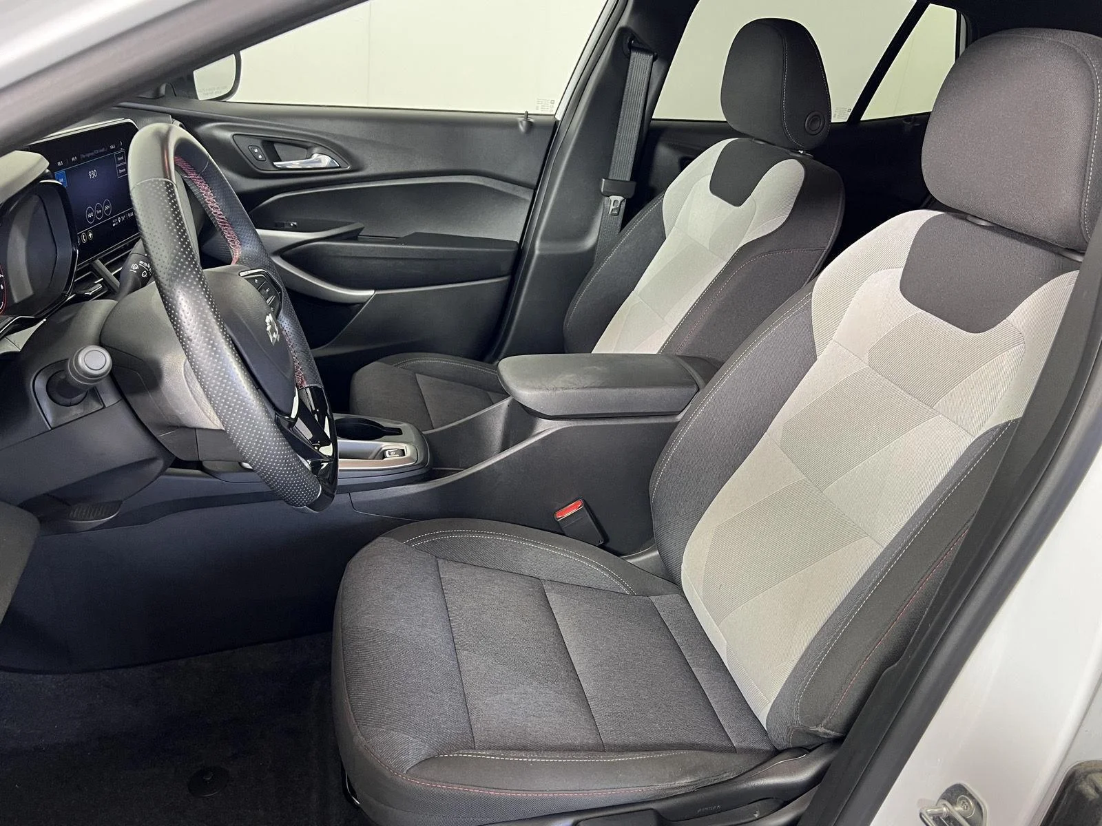 Used 2024 Summit White Chevrolet 1RS image 5