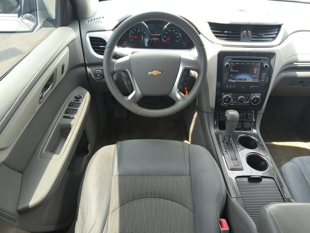Used 2015 Silver Chevrolet 2LT image 14
