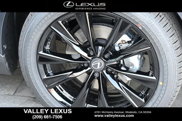 2026 Lexus NX 450h+ F-Sport - Photo 6
