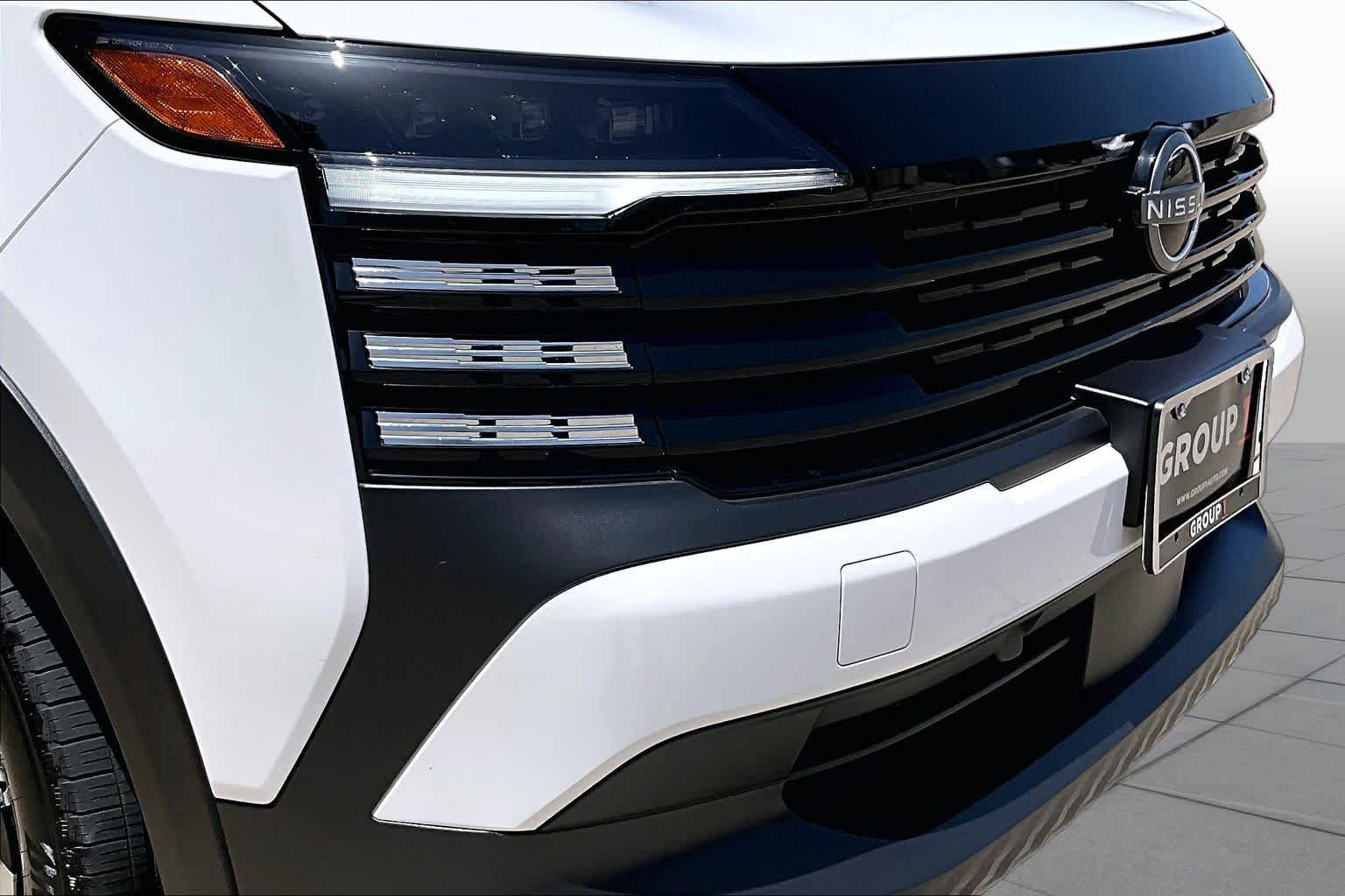 Used 2026 Fresh Powder Nissan SV image 28