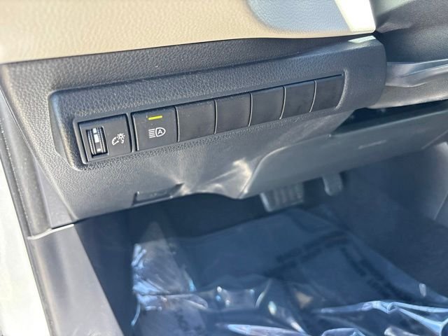 Used 2022 Silver Toyota LE image 15