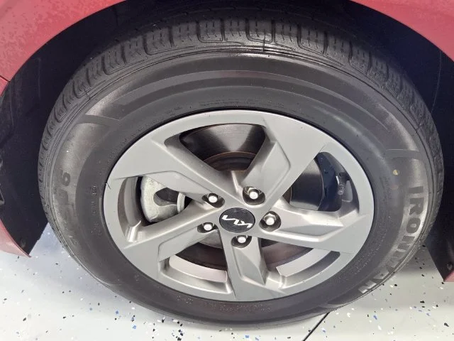 Used 2023 Red Kia LXS image 16