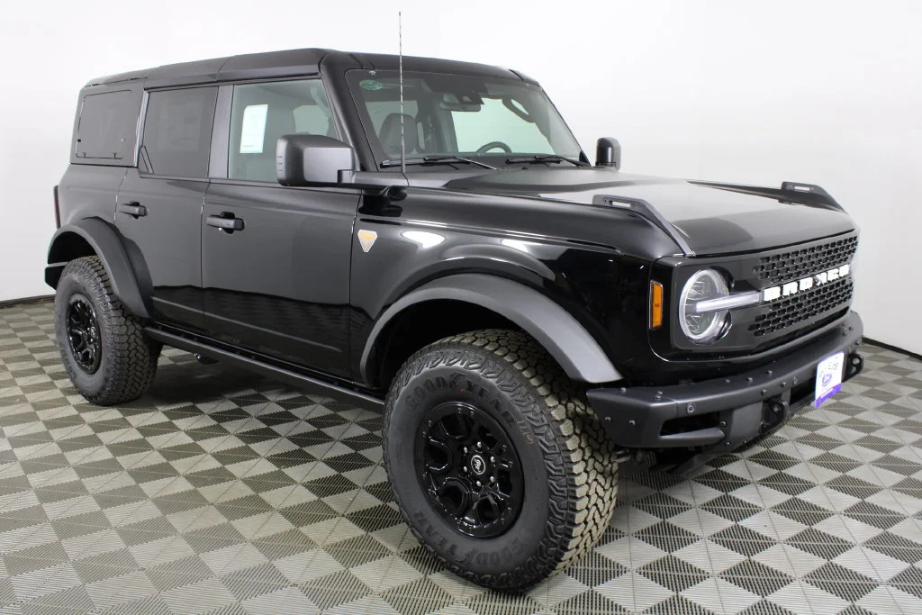 New 2026 Shadow Black Ford Badlands image 1