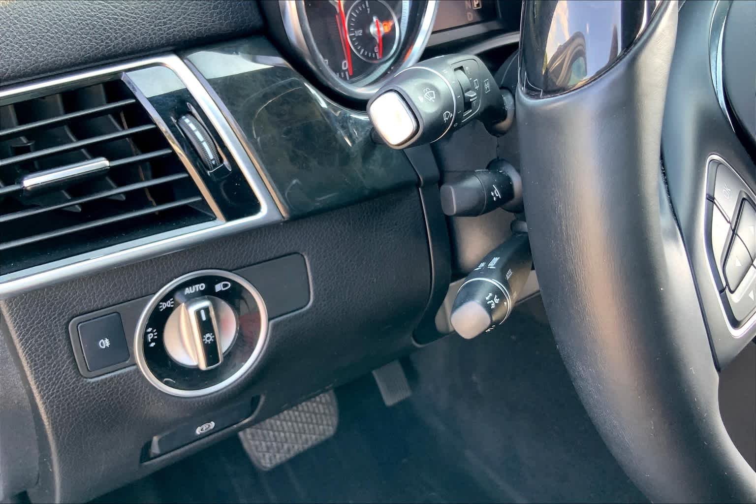 Used 2018 Selenite Grey Metallic Mercedes-Benz GLS 450 image 34
