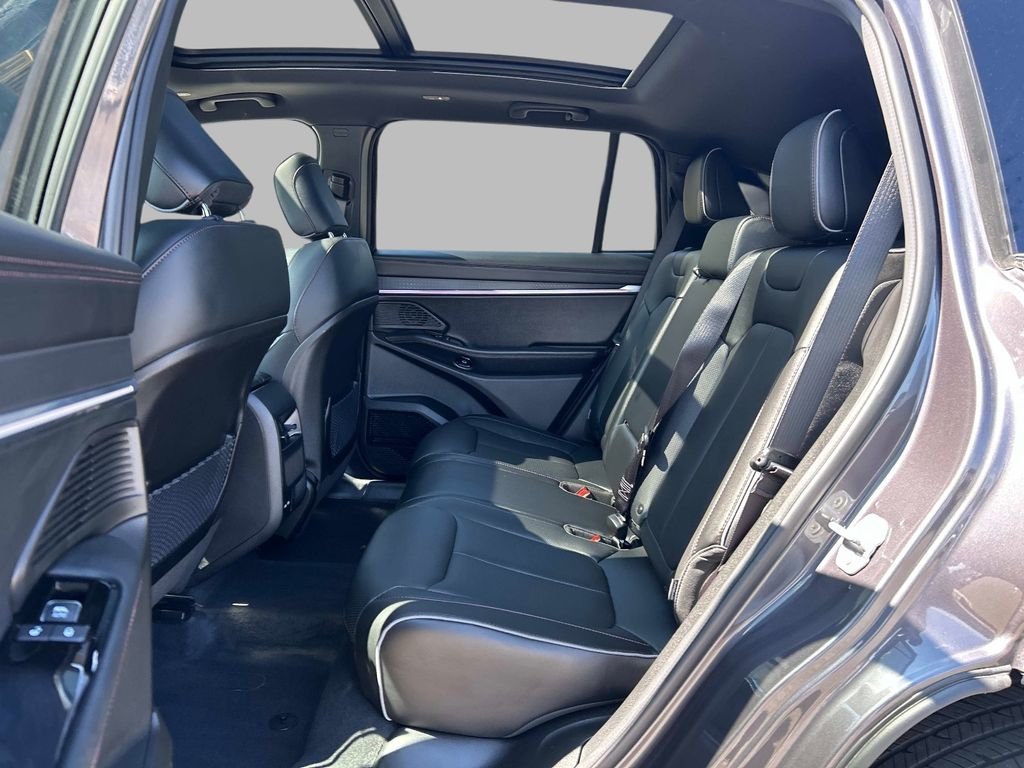 Used 2025 Gray Jeep Limited image 17