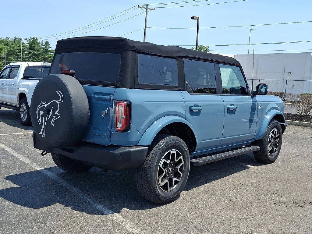 Used 2022  Ford Outer Banks image 12