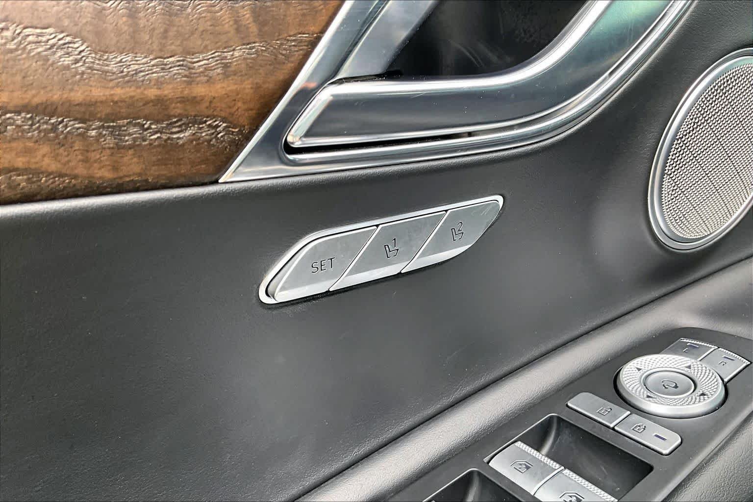 Used 2023 Himalayan Gray Genesis  image 33