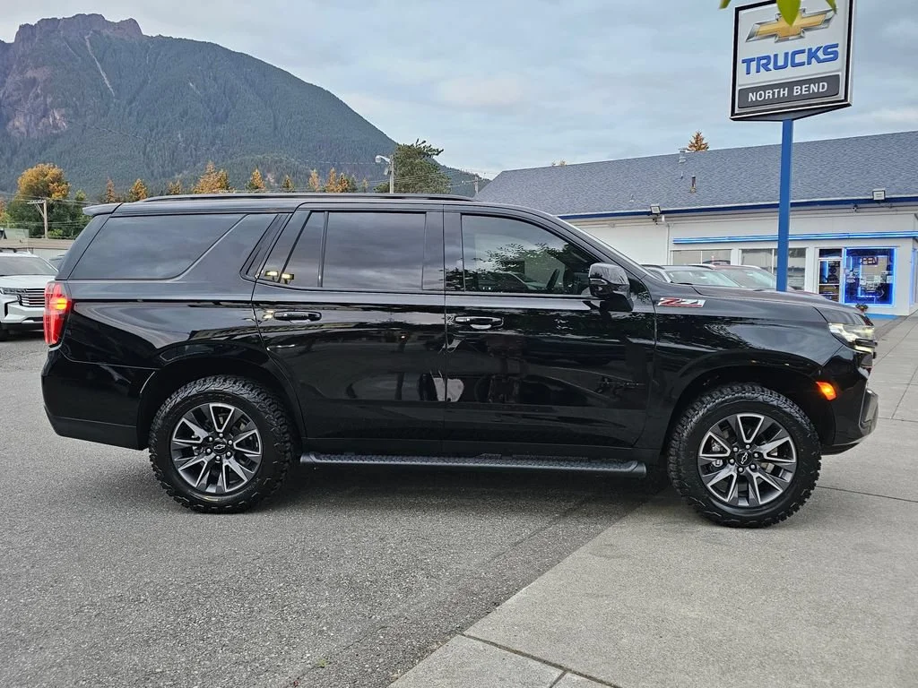 Used 2023 Black Chevrolet Z71 image 4