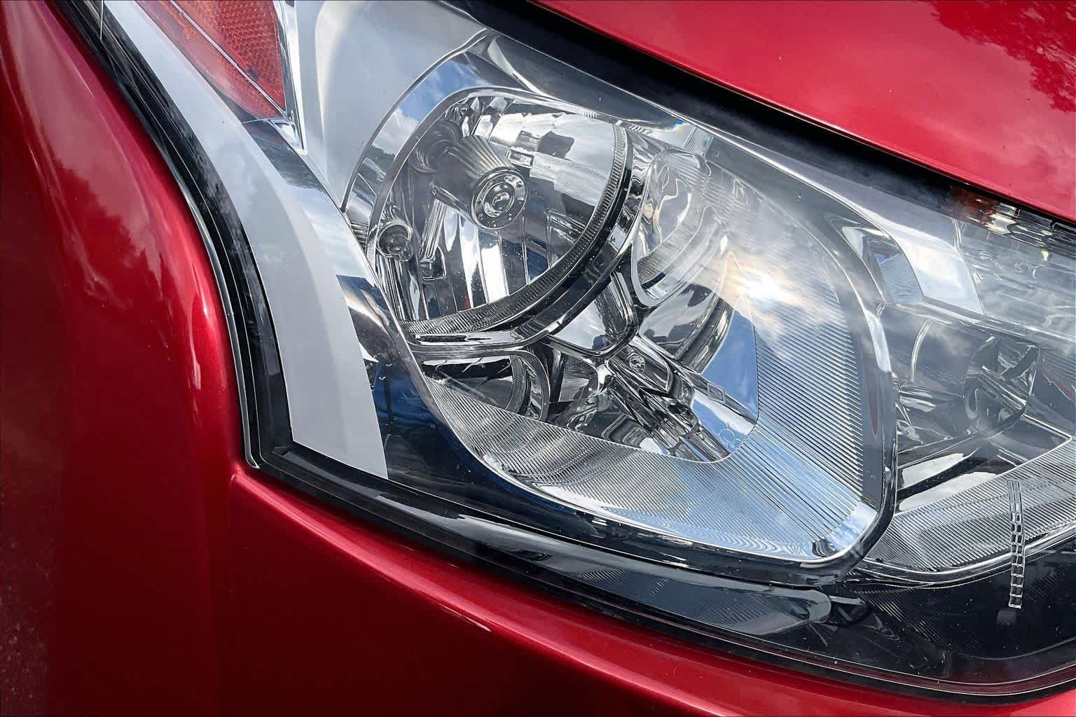 Used 2015 Rally Red Mitsubishi SE image 28