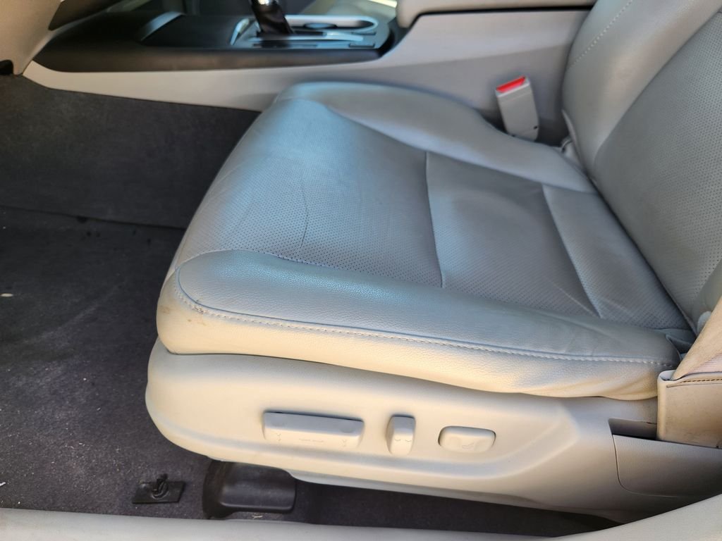 Used 2017 Fathom Blue Pearl Acura w/Technology Pkg image 25