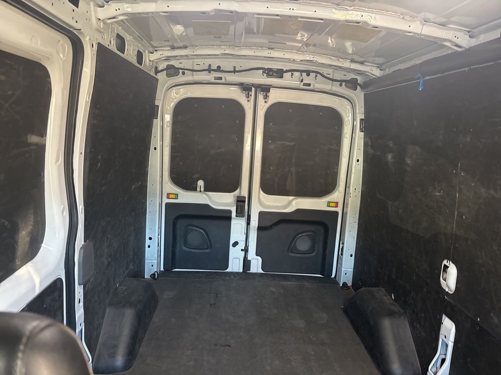 Used 2023 Oxford White Ford Base image 38