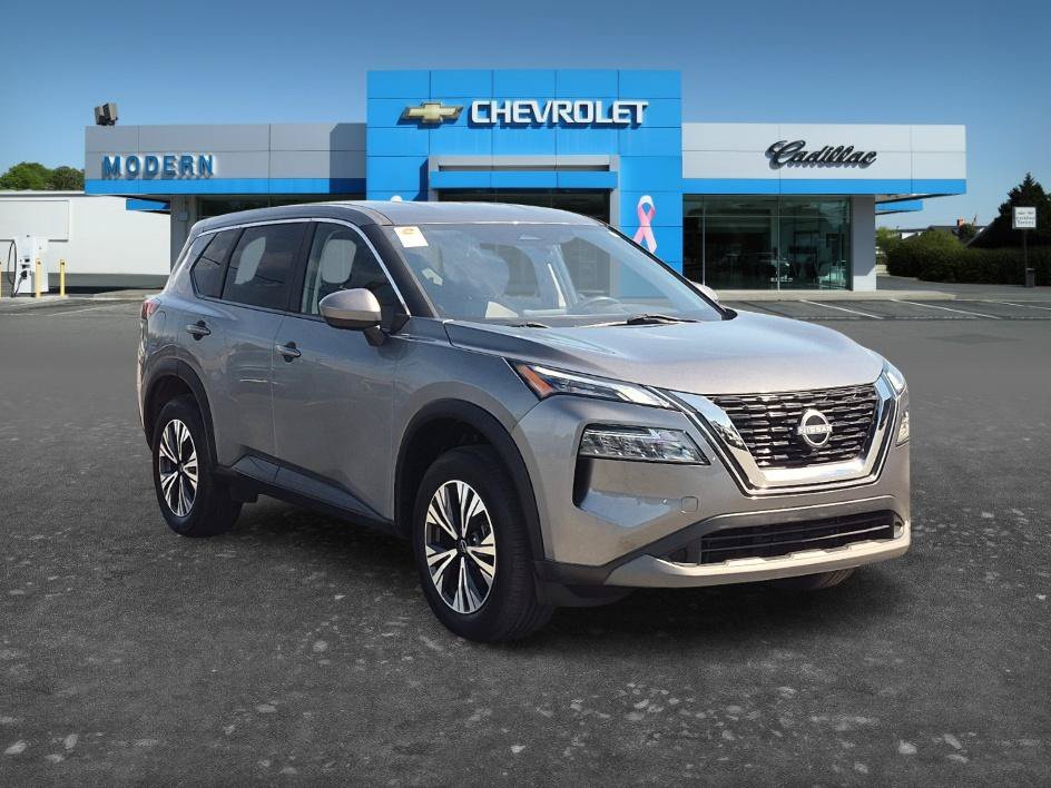 Used 2023 Gun Metallic Nissan SV image 7