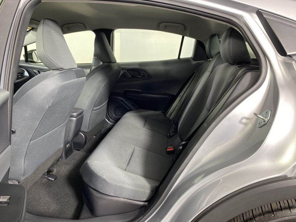 2023 Toyota Prius LE - Photo 18