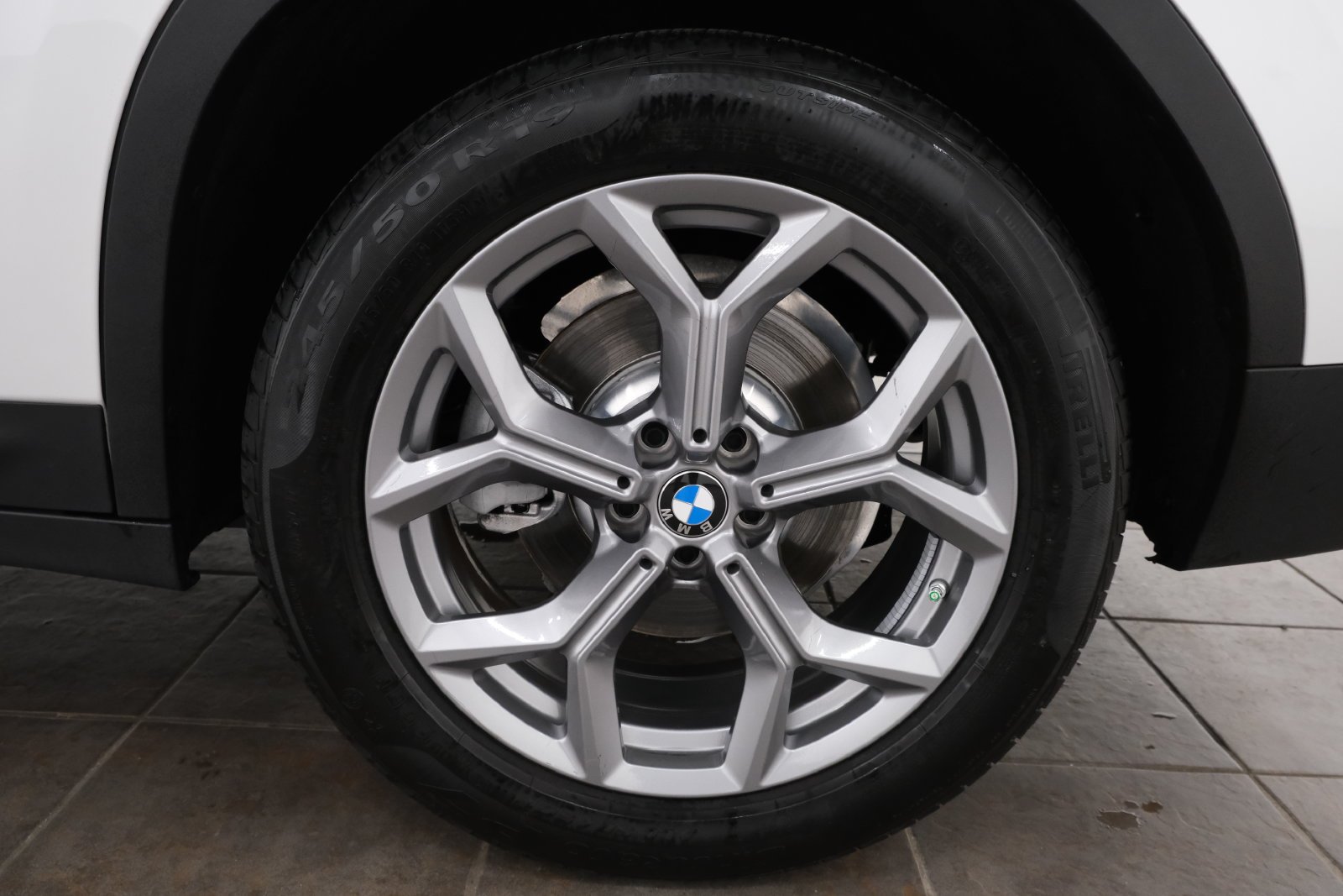 Certified Used 2025 White Metallic BMW xDrive30i image 35