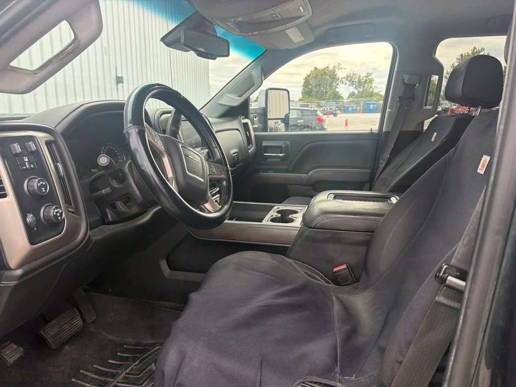 Used 2018 Gray GMC Denali image 3