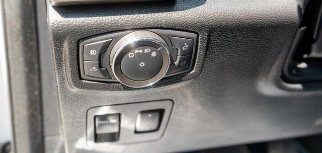 Used 2020 White Ford Lariat image 20
