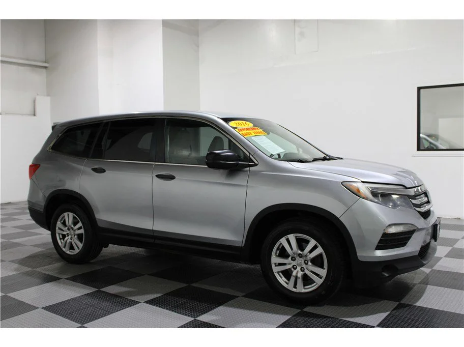 2016 Honda Pilot 2WD LX's photo